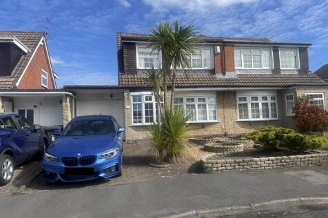 3 bedroom semi-detached house for sale