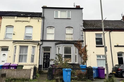 4 bedroom terraced house for sale