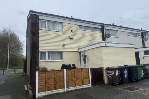 3 bedroom town house for sale