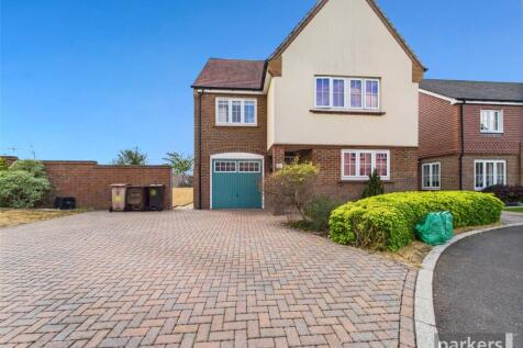 Addington Gardens, Reading RG5 4 bed detached house for sale
