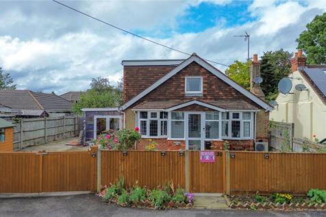 Westfield Road, Wokingham RG41 3 bed detached house for sale