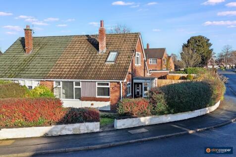 3 bedroom semi-detached bungalow for sale
