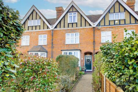 4 bedroom terraced house for sale