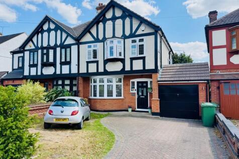 3 bedroom semi-detached house for sale