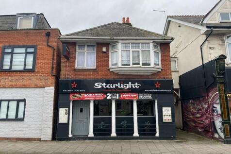 Bargates, Christchurch BH23 4 bed property with land for sale