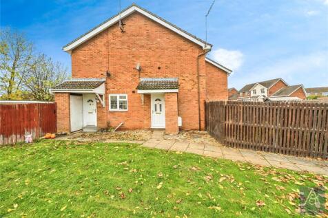 Small Crescent, Buckinghamshire MK18 1 bed terraced house for sale