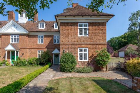 Station Road, Ampthill, Bedfordshire... 4 bed house for sale