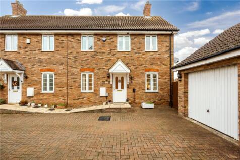 The Orchard, Houghton Conquest... 3 bed semi