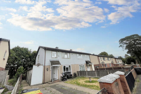 Mitton Drive Preston PR2 6EN 3 bed semi