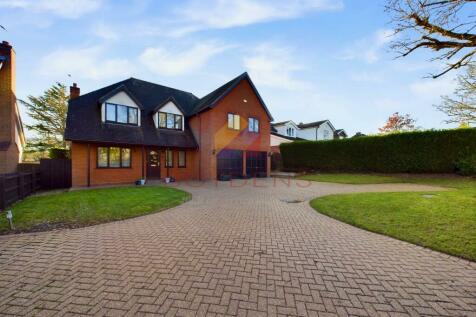 High Road, Colchester CO2 5 bed detached house for sale