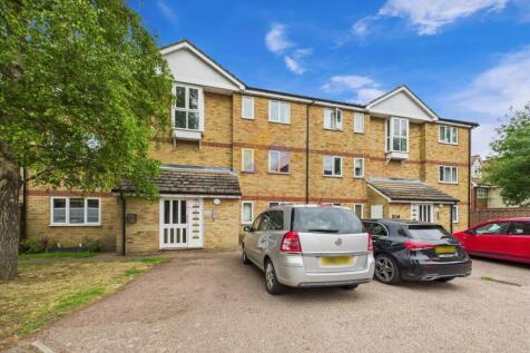 London Road, Colchester CO6 2 bed flat for sale