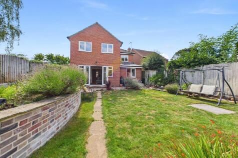 Beaumont Close, Colchester CO4 4 bed detached house for sale