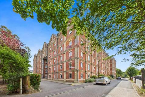 School Lane, Manningtree CO11 2 bed apartment for sale