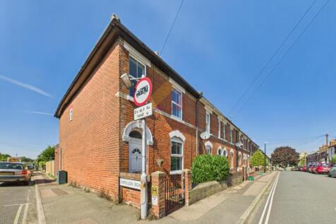 Crowhurst Road, Colchester CO3 3 bed end of terrace house for sale