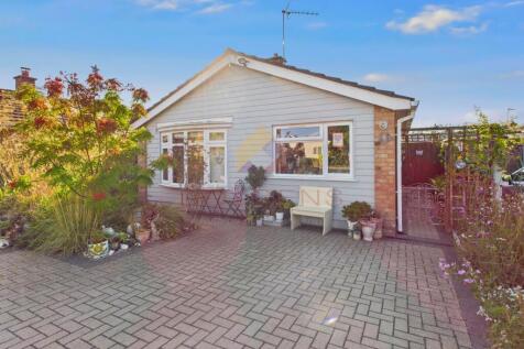 Woodland Way, Colchester CO7 2 bed detached bungalow for sale