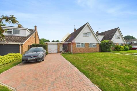 Marlowe Way, Colchester CO3 4 bed detached house for sale
