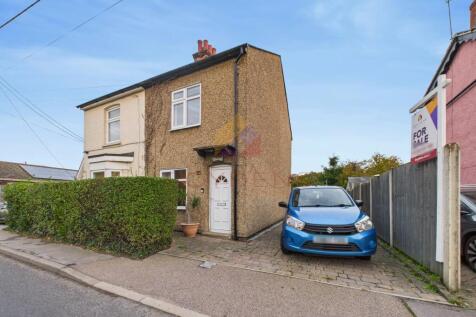 2 bedroom semi-detached house for sale