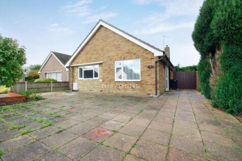 2 bedroom detached bungalow for sale
