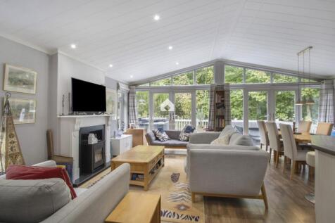 2 bedroom lodge for sale