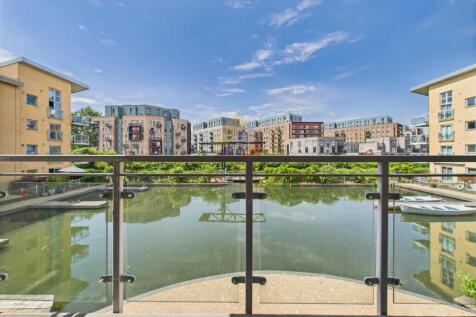 Lockside Marina, Chelmsford CM2 2 bed apartment for sale