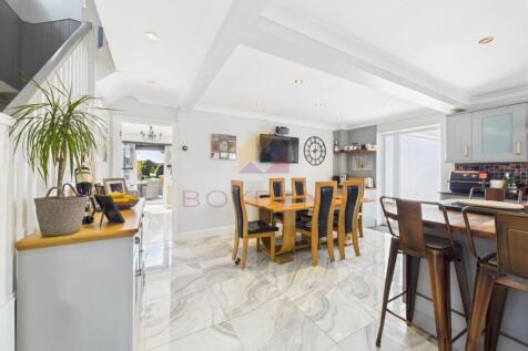 Kiltie Road, Tiptree CO5 4 bed link detached house for sale