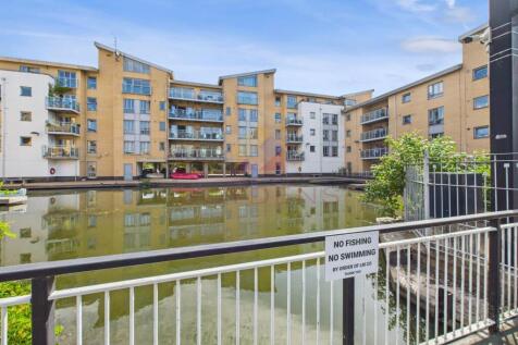 Lockside Marina, Chelmsford CM2 2 bed apartment for sale