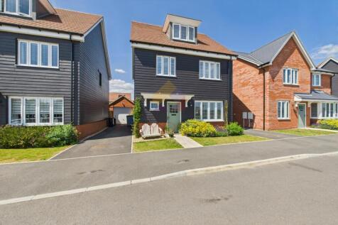 Poppy Lane, Colchester CO5 4 bed detached house for sale