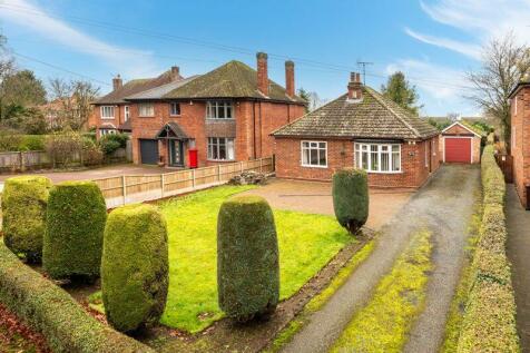 44 Lincoln Road, Branston, Lincoln 2 bed detached bungalow for sale