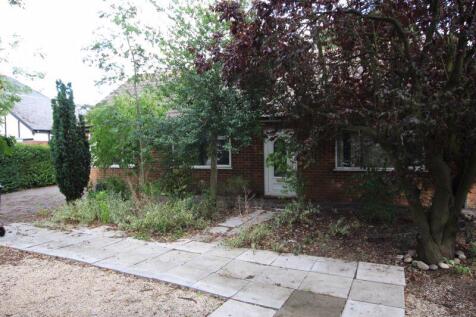 44 Lincoln Road, North Hykeham. Lincoln 3 bed bungalow for sale