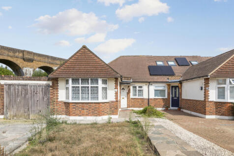 2 bedroom bungalow for sale