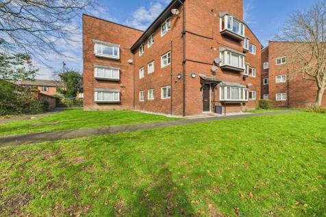 19 Montrose Court 2 bed apartment for sale