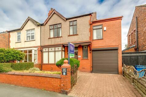 5 bedroom semi-detached house for sale