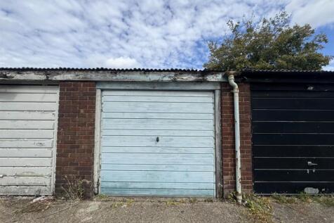 Westfield Close, Enfield Garage for sale
