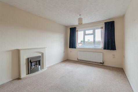 Manor Green Walk, Carlton, Nottingham 2 bed maisonette for sale