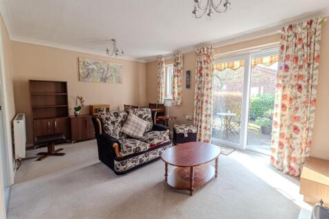 Lavender Close, Bridge Green... 2 bed terraced bungalow for sale