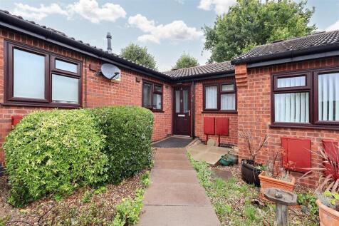 Rosemary Close, Bridge Green... 2 bed terraced bungalow for sale