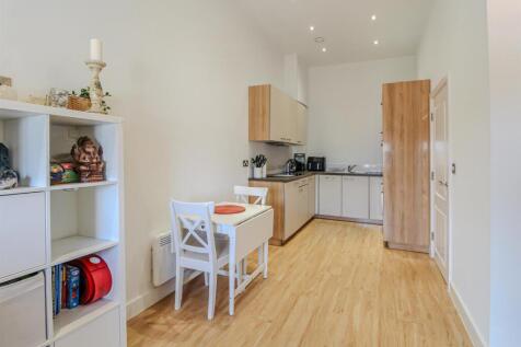 2 bedroom apartment for sale