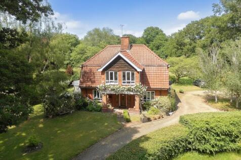 Bicknacre Road, Danbury 4 bed detached house for sale