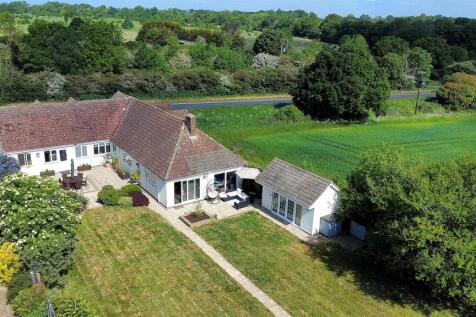 4 bedroom detached bungalow for sale