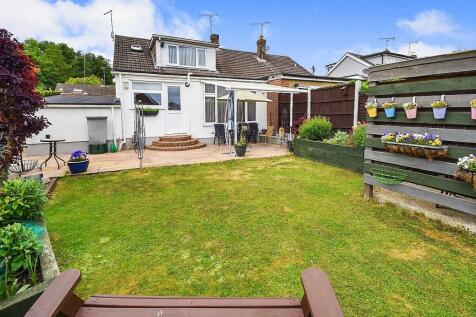 The Gardens, Doddinghurst 2 bed chalet for sale
