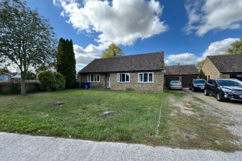 Manor Farm Road, West Row IP28 3 bed detached bungalow for sale