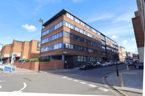 Ogle Road, City Centre 2 bed flat for sale