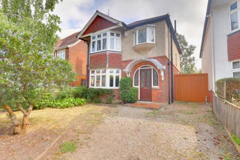 Cunard Avenue, Shirley, Southampton 3 bed detached house for sale
