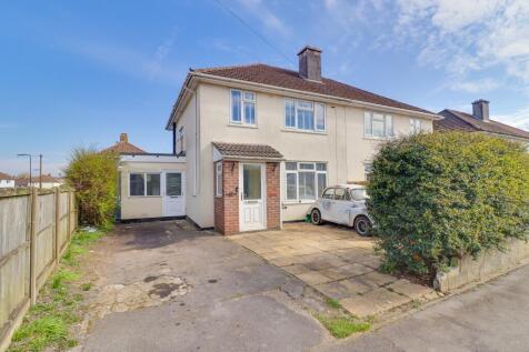 SHOLING! EXTENDED! KITCHEN/DINER! 3 bed semi