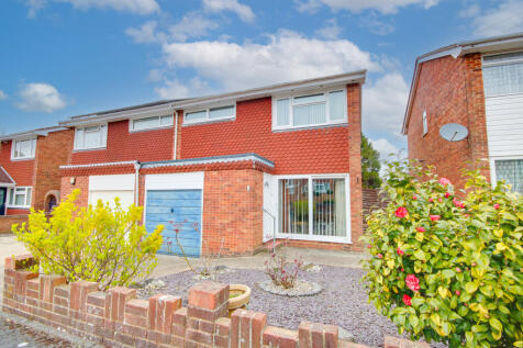 SHOLING! EXTENDED! NO FORWARD CHAIN! 3 bed semi