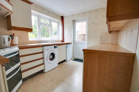 SHOLING! EXTENDED! NO FORWARD CHAIN! 3 bed semi