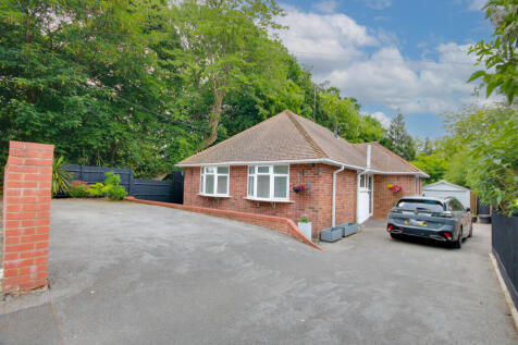 2 bedroom detached bungalow for sale