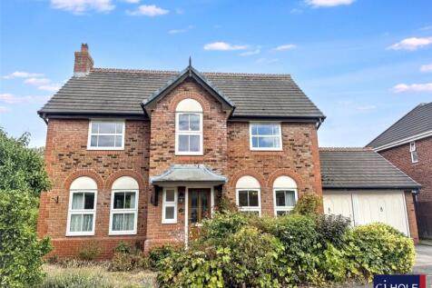 Newstead Road, Barnwood, GL4 4 bed detached house for sale