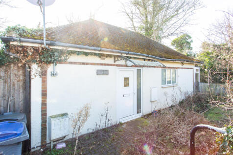 St. Johns Road, Whitstable, CT5 1 bed bungalow for sale