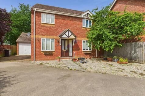 Thackeray Grove, Stowmarket IP14 4 bed detached house for sale